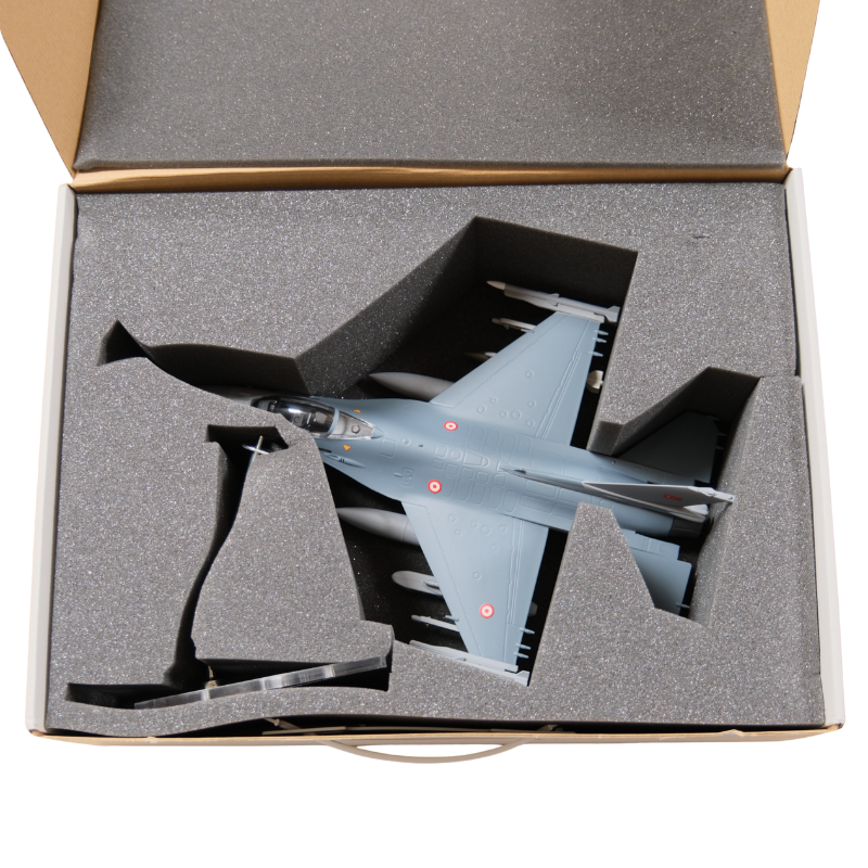 TÜBİTAK SAGE FÜZELERİ F-16 Maket